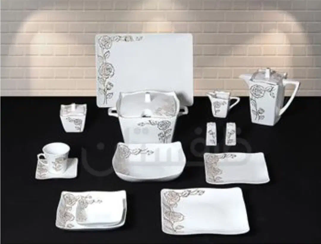 سرویس پذیرایی چینی گل برجسته طلایی ۱۲ نفره|ظروف سرو و پذیرایی|بومهن, |دیوار