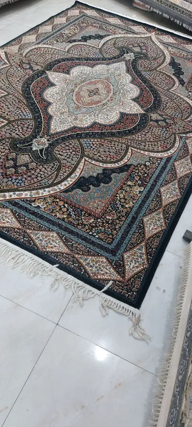 ۲ تخته فرش ۶متری ۱۰۰۰ شانه تراکم ۳۰۰۰|فرش|نسیم‌شهر, |دیوار