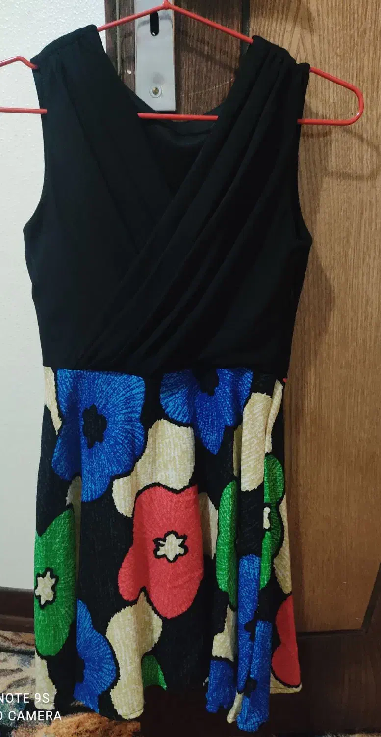 لباس زنانه|لباس|شاهینشهر, عطار|دیوار