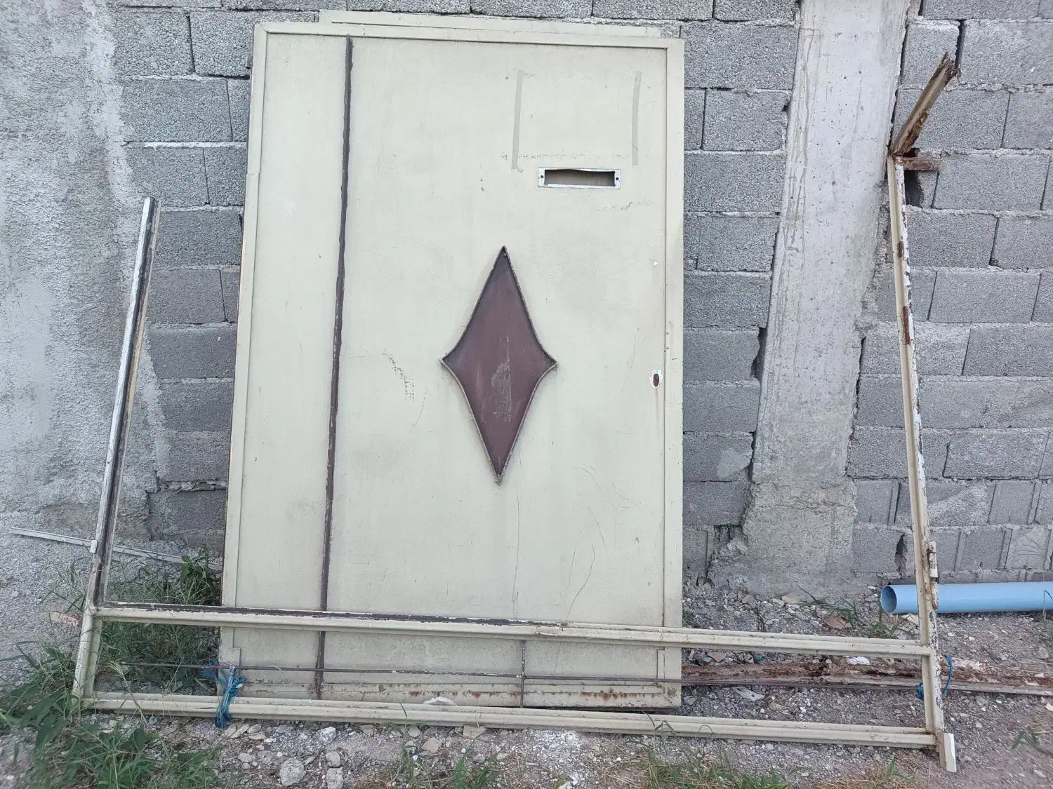 درب آهنی سنگین|مصالح و تجهیزات ساختمان|رشت, ولکس|دیوار