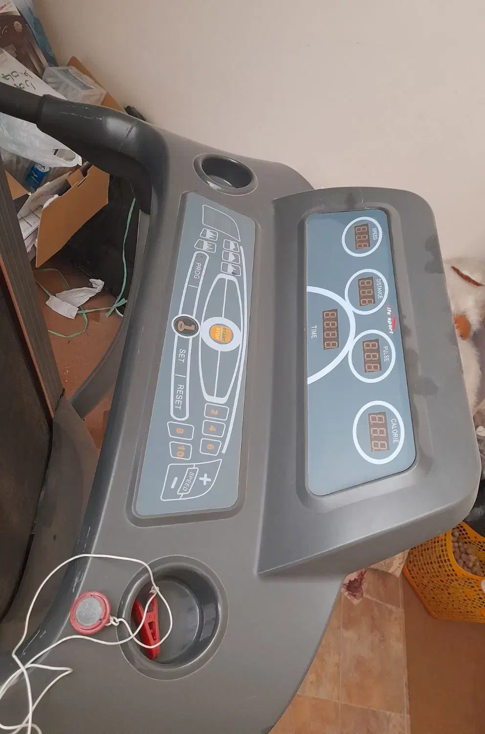 یک دستگاه تردمیل تمیز|تجهیزات ورزشی|بروجن, |دیوار