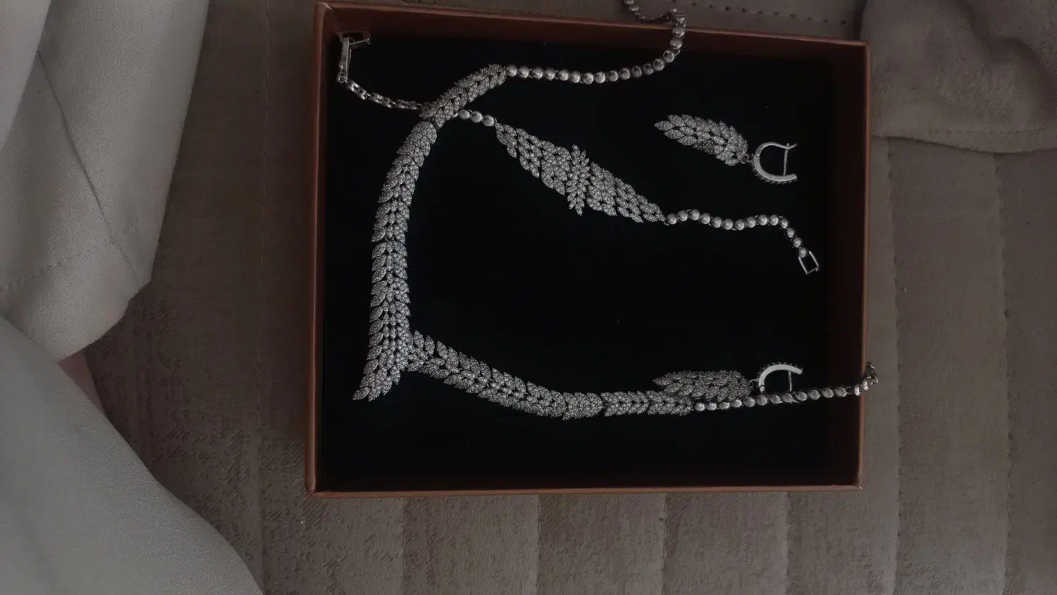 سرویس برند|بدلیجات|رشت, استقامت ۱|دیوار