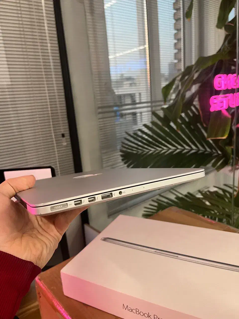 دستگاه MacBook Pro 2015 مک بوک|رایانه همراه|تهران, فلسطین (میدان انقلاب)|دیوار