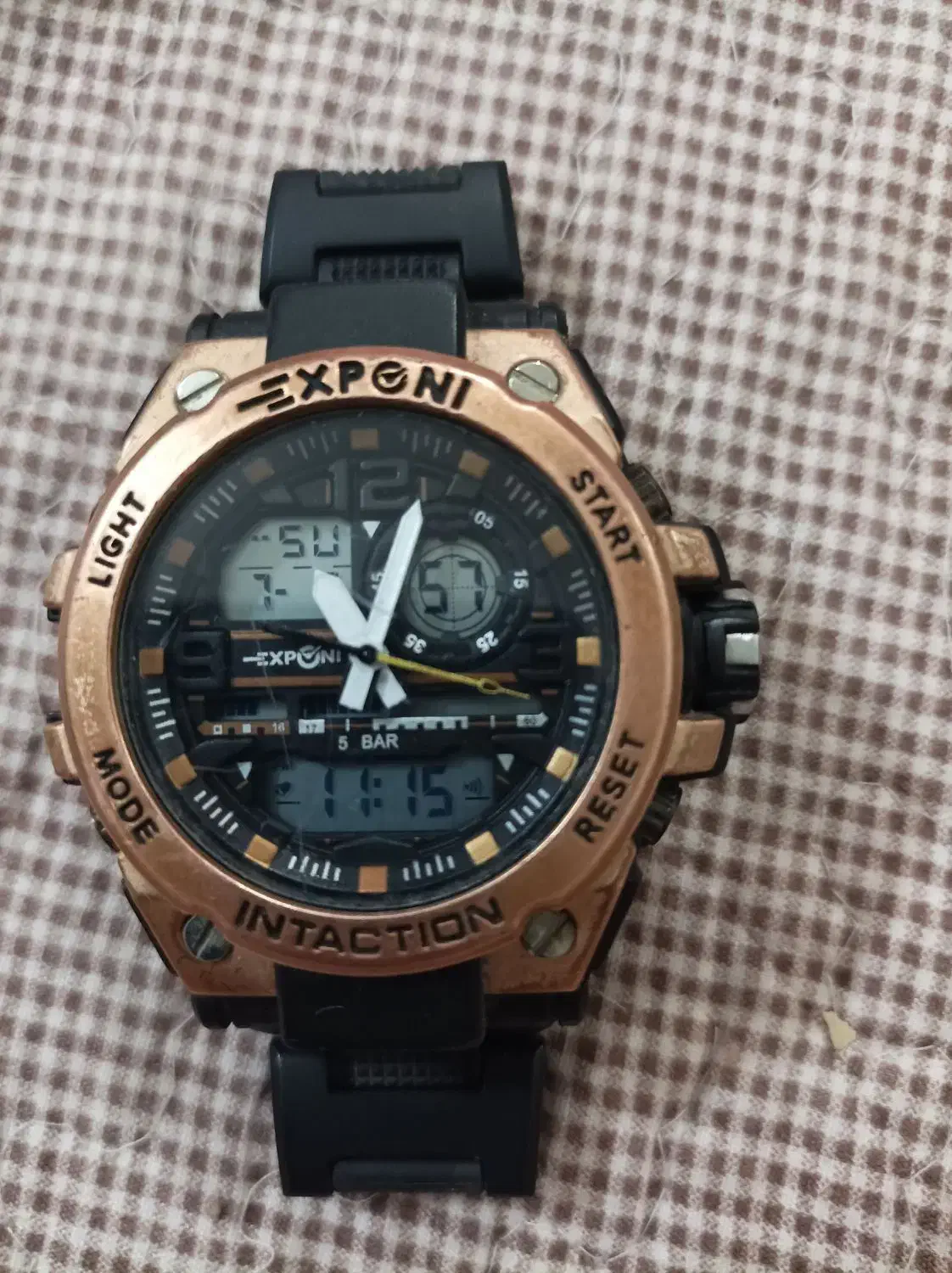 ساعت|ساعت|اصفهان, بوستان کوهستانی صفه|دیوار