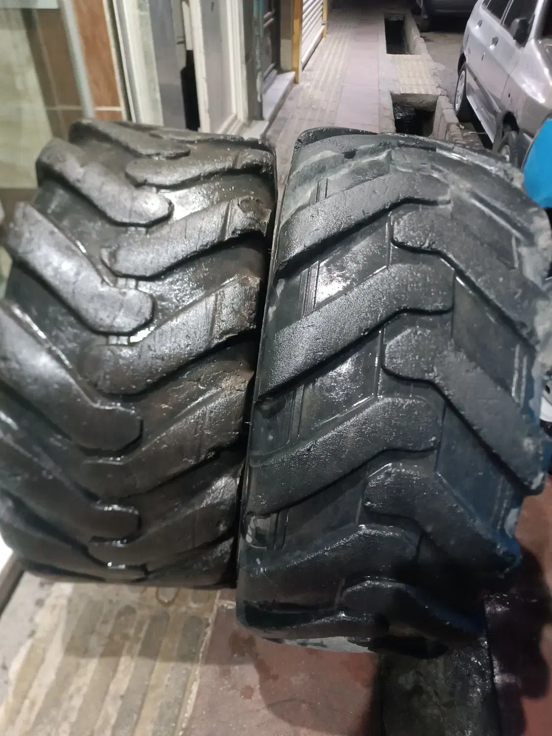 لاستیک بیل بکهو 16/70/20 سالم|قطعات یدکی و لوازم جانبی|تهران, آرارات|دیوار