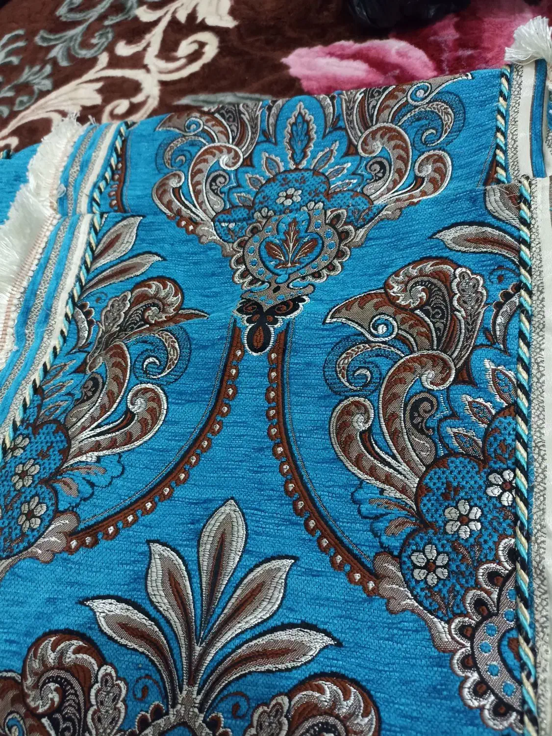 رو بالشی|رختخواب، بالش، پتو|یاسوج, |دیوار