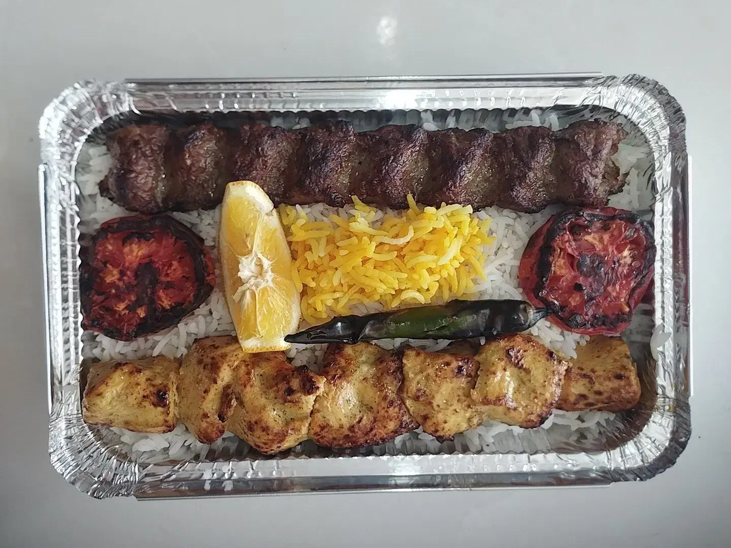 استخدام کمک آشپز و نیروی خدماتی در رستوران|استخدام خدمات فروشگاه و رستوران|اهواز, جانبازان|دیوار