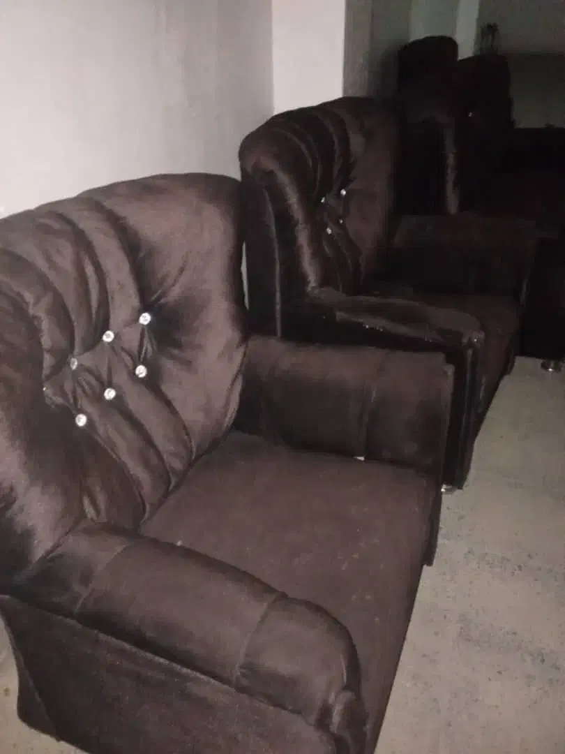 مبل راحتی سالم|مبلمان خانگی و میز عسلی|ملایر, |دیوار