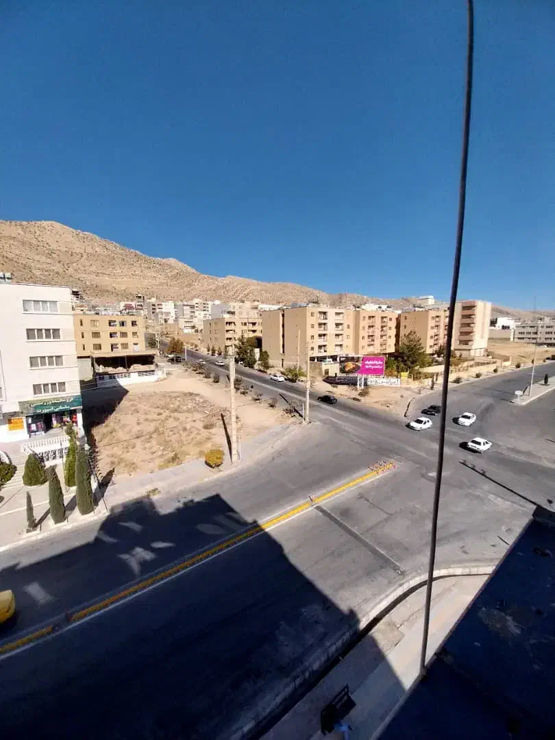 یکخواب ملکی بر خیابان مولانا کم واحد|فروش آپارتمان|صدرا-فارس, فاز ۱|دیوار