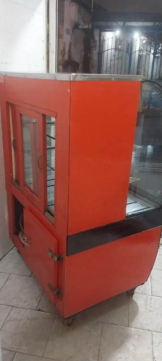 یخچال ایستاده ویترینی کبابی وغیره|فروشگاه و مغازه|رشت, خواهر امام|دیوار