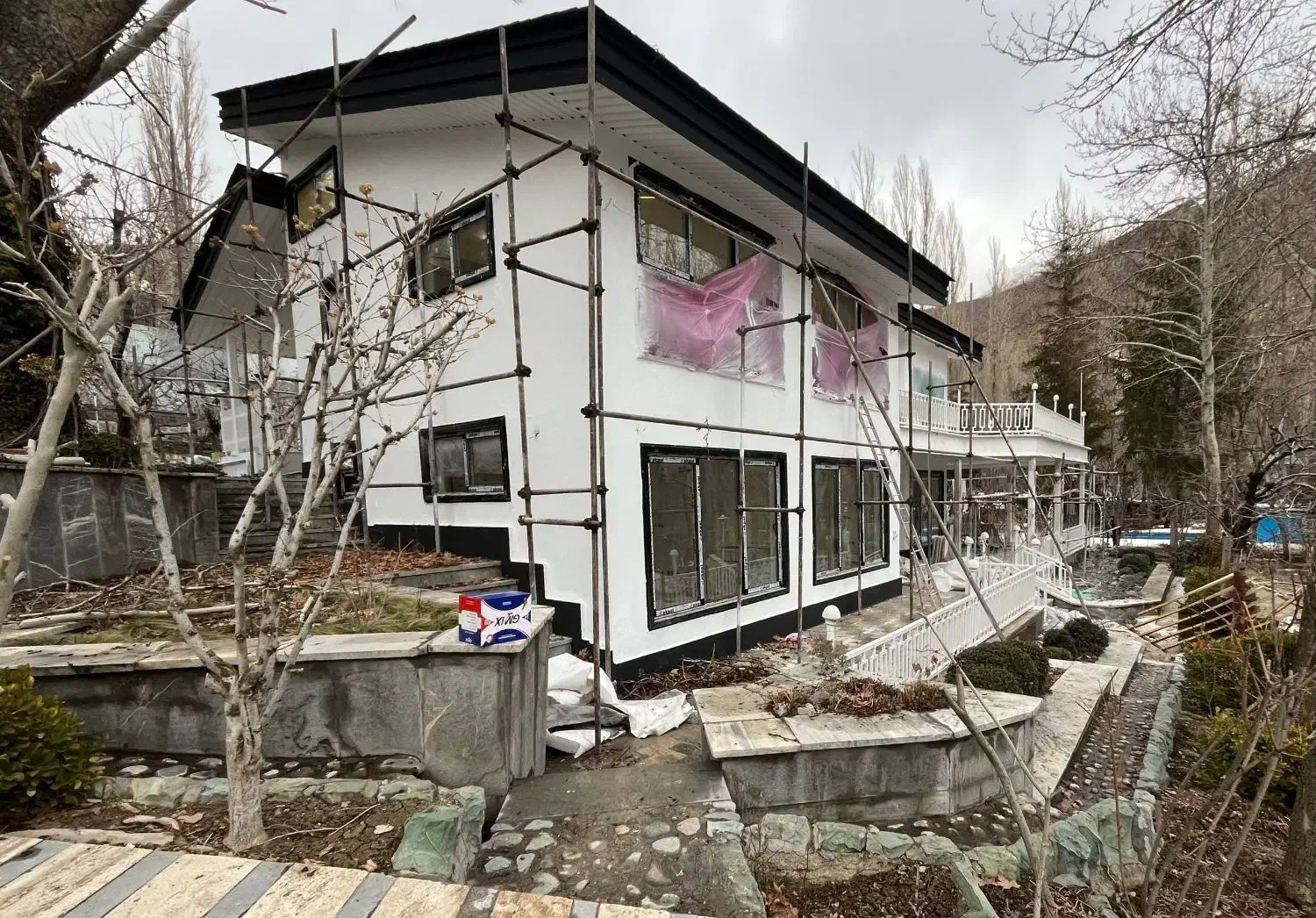 تولیدونصب انواع درب وپنجره های آلومینیومی|مصالح و تجهیزات ساختمان|چالوس, |دیوار