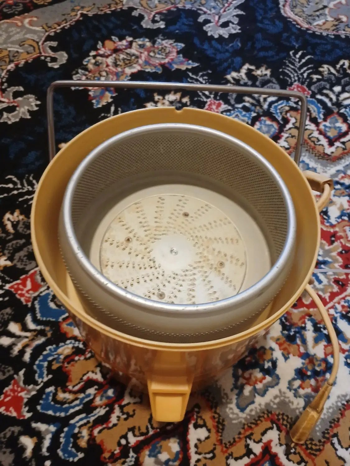 ابمیو گیری|آبمیوه‌گیر و آب‌مرکبات‌گیر|کرج, حصارک بالا|دیوار