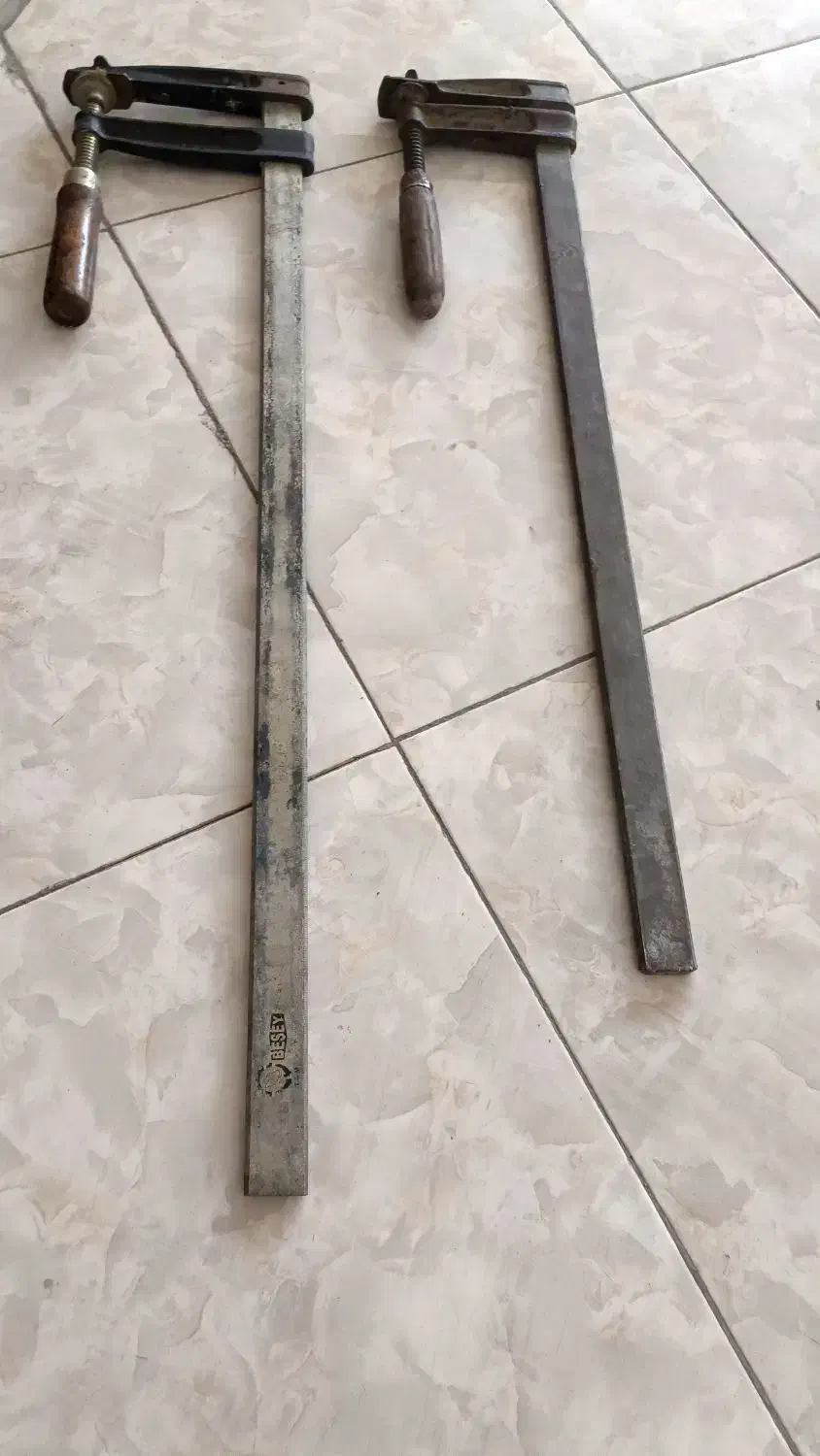 گیره نجاری هر دو چهار میلیون بزرگ|ابزارآلات|کرج, شهرک جهان‌نما|دیوار