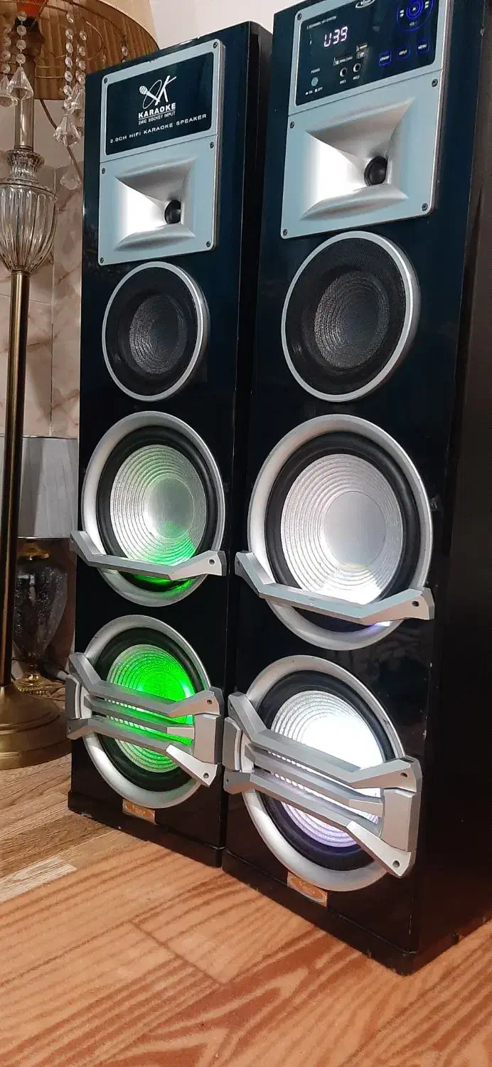 باندخانگی ونوس اصل4ساب۱۰اینچ زلزله صداصاف صاف|سیستم صوتی خانگی|سنقر, |دیوار