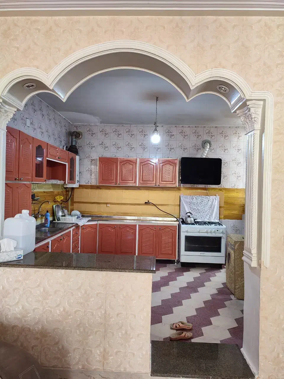 منزل دو خوابه طبقه دوم ۱۴۰متری تمیز و مرتب|اجارهٔ خانه و ویلا|شیراز, نصر|دیوار