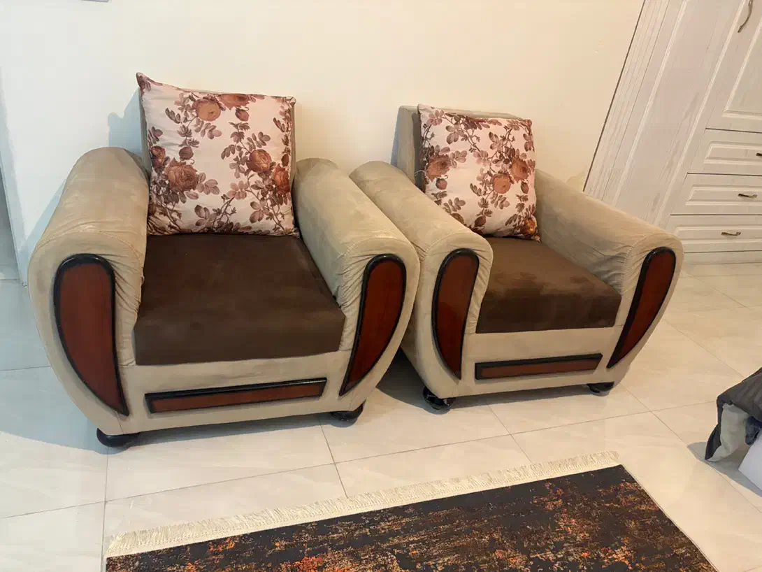 مبل راحتی ۴ نفره|مبلمان خانگی و میز عسلی|مشهد, امیریه|دیوار