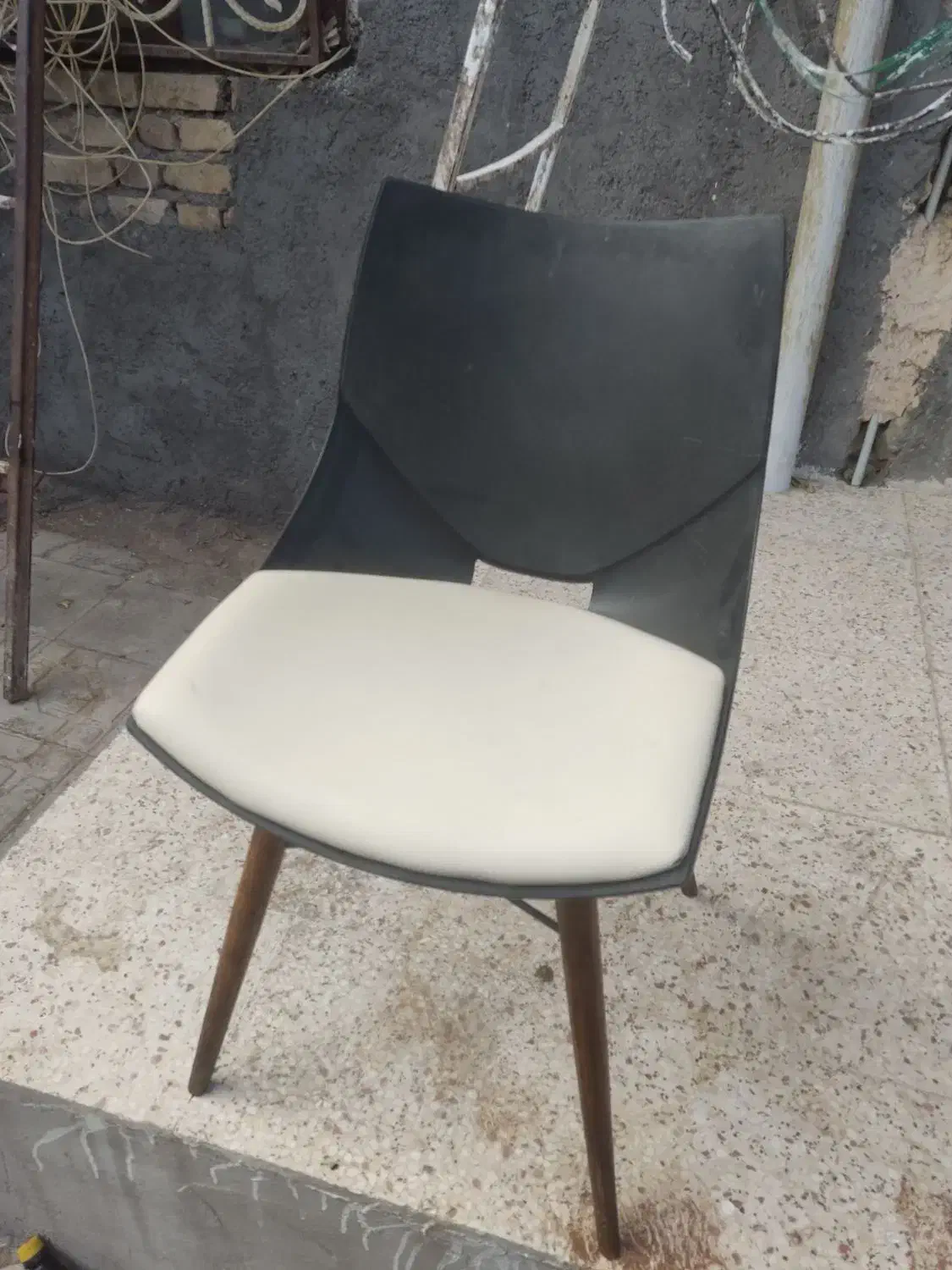 صندلی پایه چوبی|میز و صندلی غذاخوری|کرمان, |دیوار