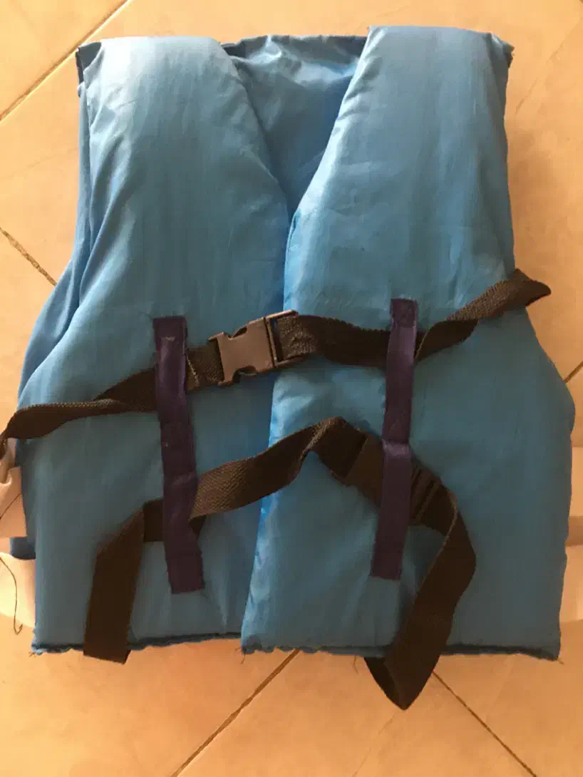 جلیقه نجات بچه گانه|غواصی و ورزشهای آبی|بروجرد, |دیوار