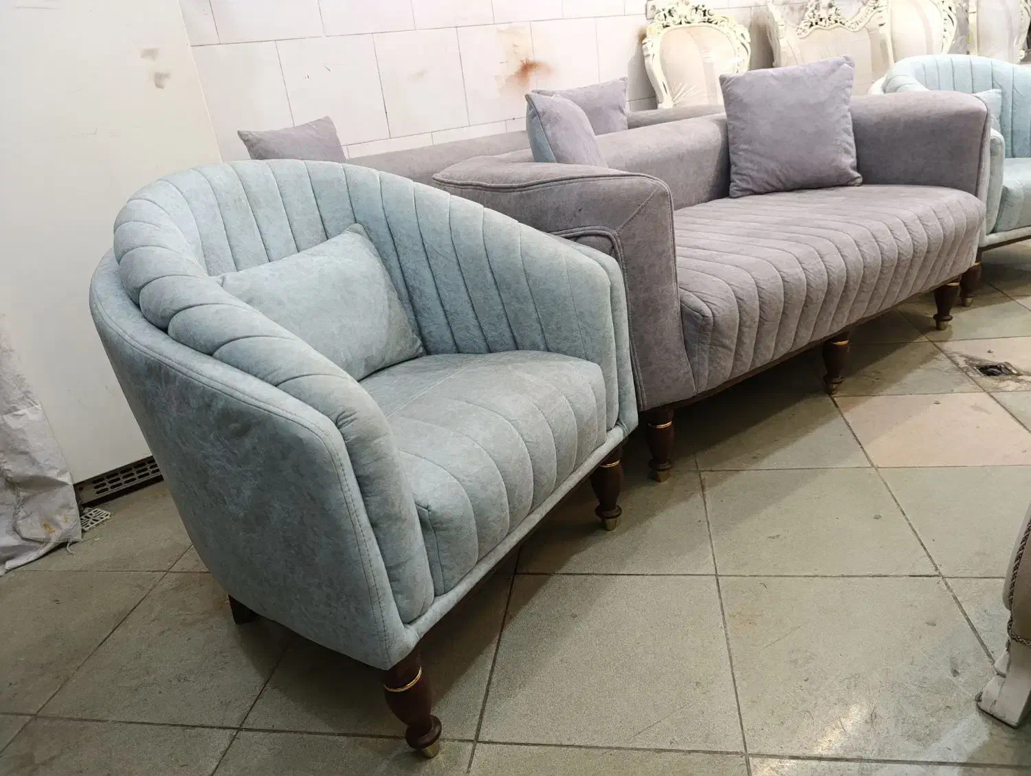 چنددست مبل ۶ماه کارکردن نونو|مبلمان خانگی و میز عسلی|نجف‌آباد, بازار|دیوار