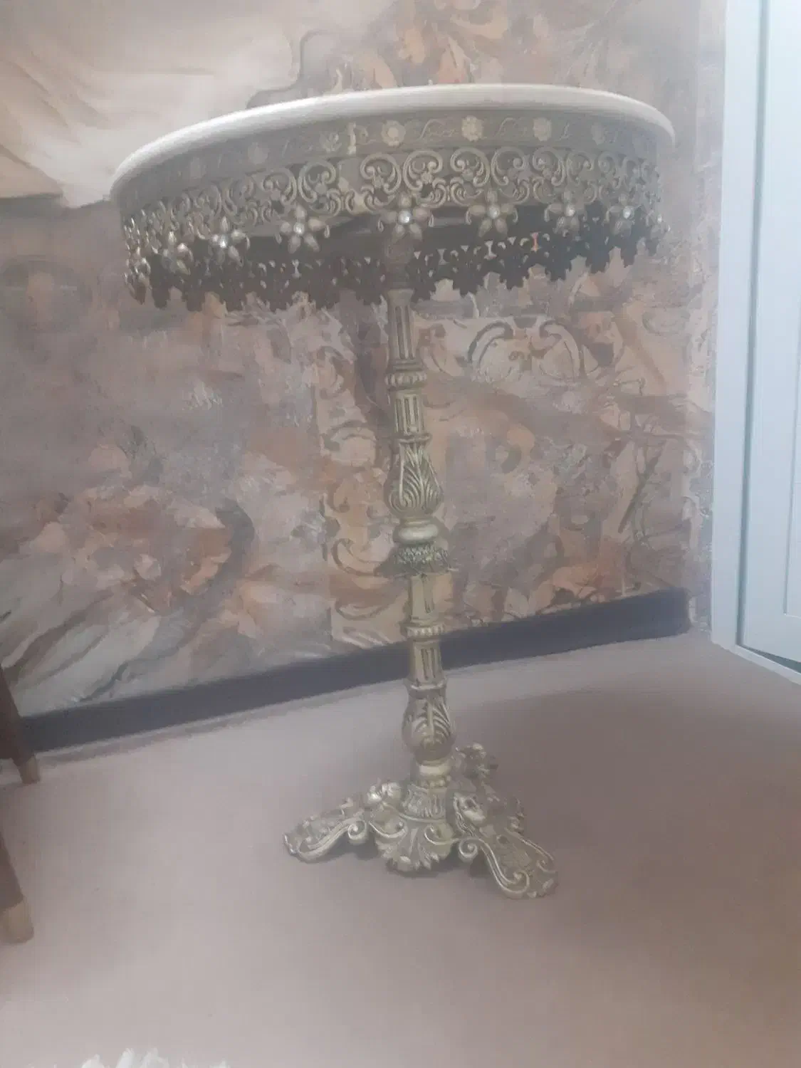 میز خاطره برنزی قطر ۷۰سانت سالم و تمیز|میز تلفن|اصفهان, گرکان|دیوار