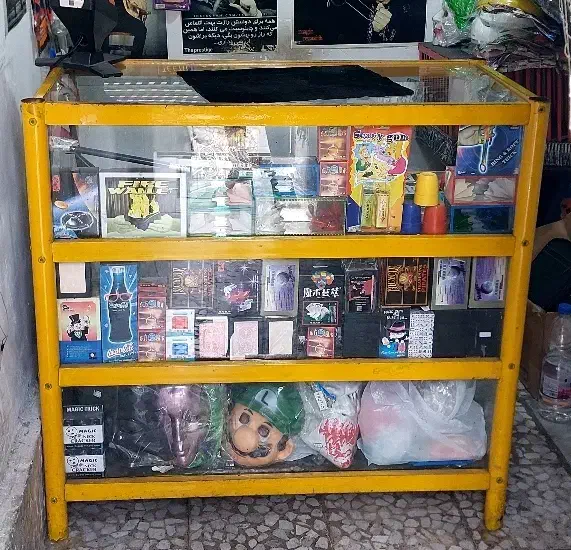 ویترین پیشخوان چهار طبقه همراه با شیشه|فروشگاه و مغازه|رشت, چمارسرا|دیوار