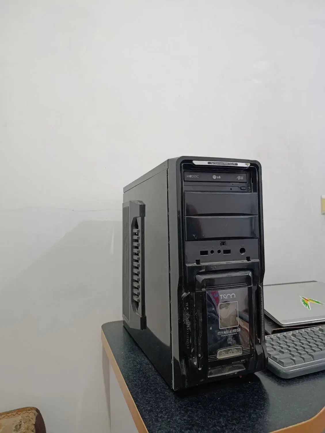 سیستم خانگی و مانیتور|رایانه رومیزی|دیواندره, |دیوار