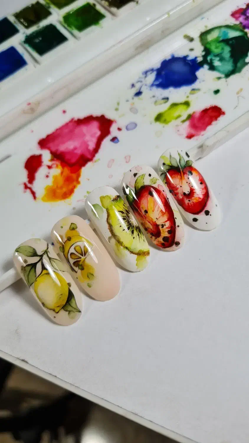 آموزش تخصصی طراحی و کاشت ناخن با قیمت استثنایی|خدمات آموزشی|رشت, صفاری|دیوار