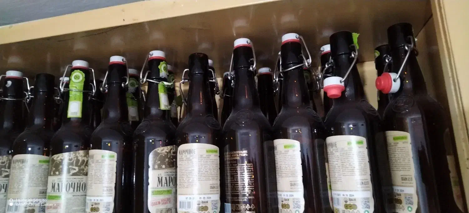 شیشه تمیز 50 عدد|ظروف نگهدارنده، پلاستیکی، یک‌بارمصرف|قروه, |دیوار