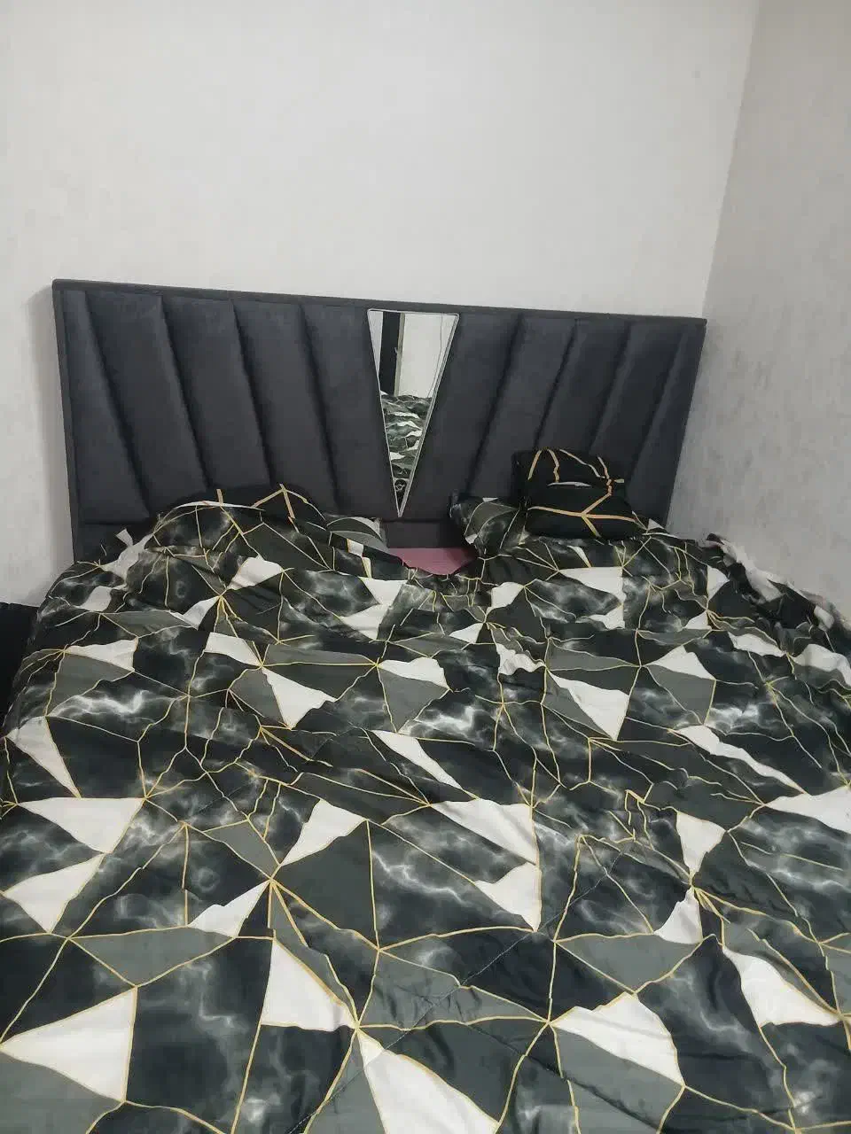 تخت دونفره|تشک تختخواب|قم, در بهشت|دیوار