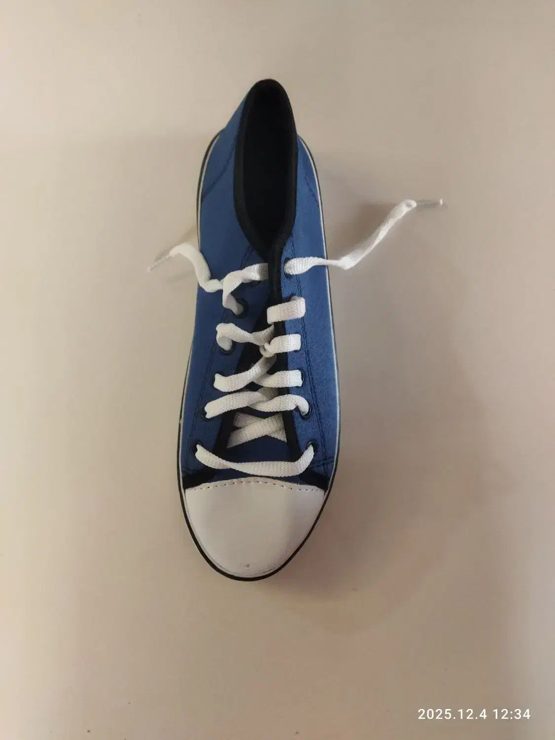 کفش اسپورت دخترانه|کیف، کفش، کمربند|شیراز, فرهنگ شهر|دیوار