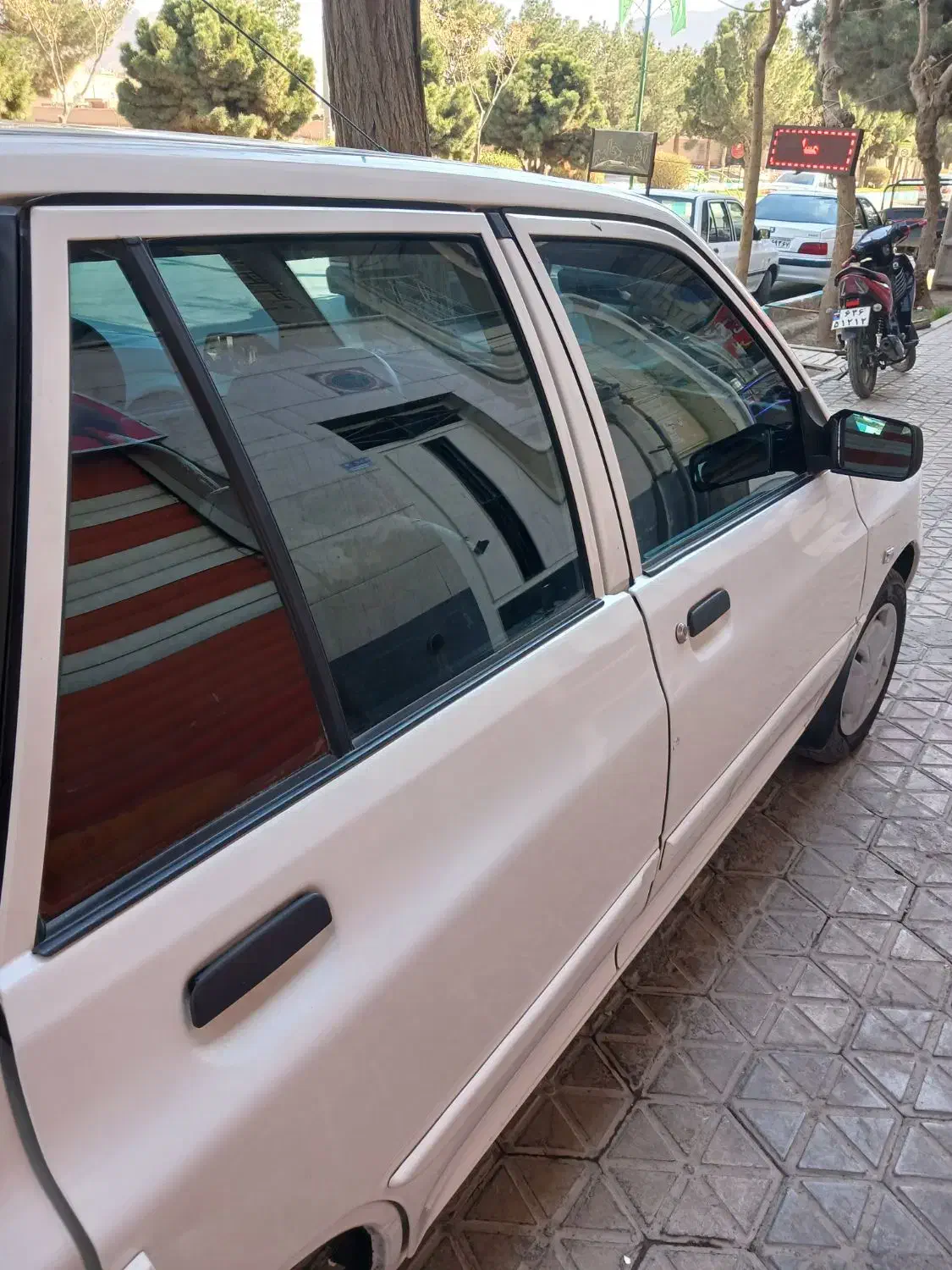 شیشه دودی ضدخش جنس خوب با قیمت مناسب|قطعات یدکی و لوازم جانبی|ابریشم, |دیوار