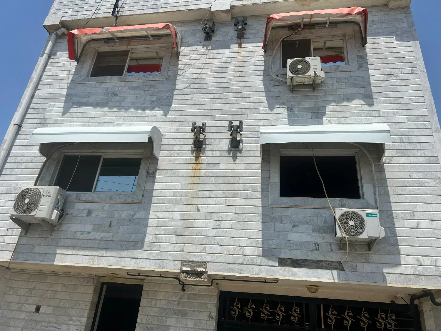 سایبان پنجره|خدمات پیشه و مهارت|کردکوی, |دیوار