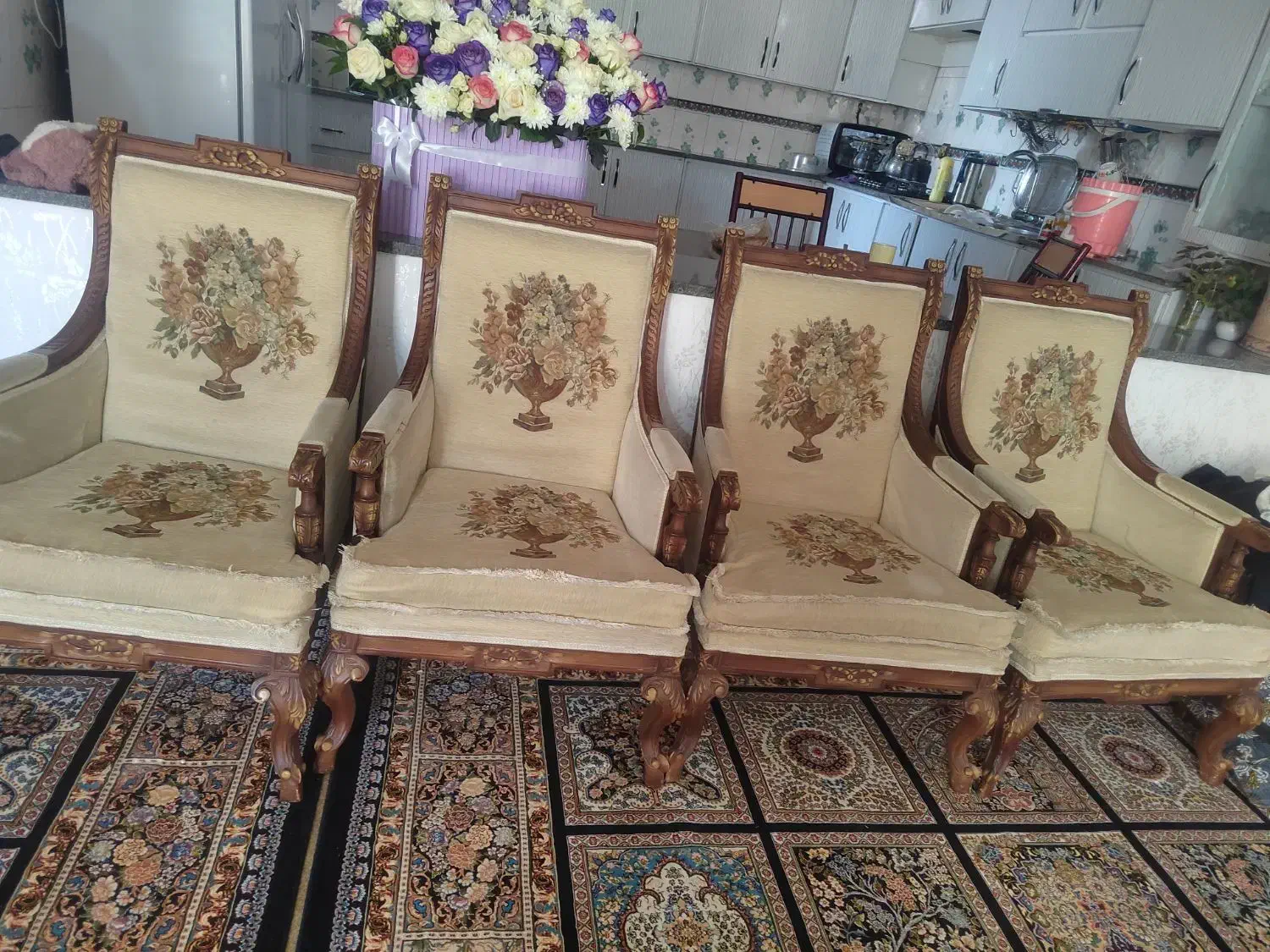 مبل 7 نفره تر وتمیز|مبلمان خانگی و میز عسلی|باغ ملک, |دیوار