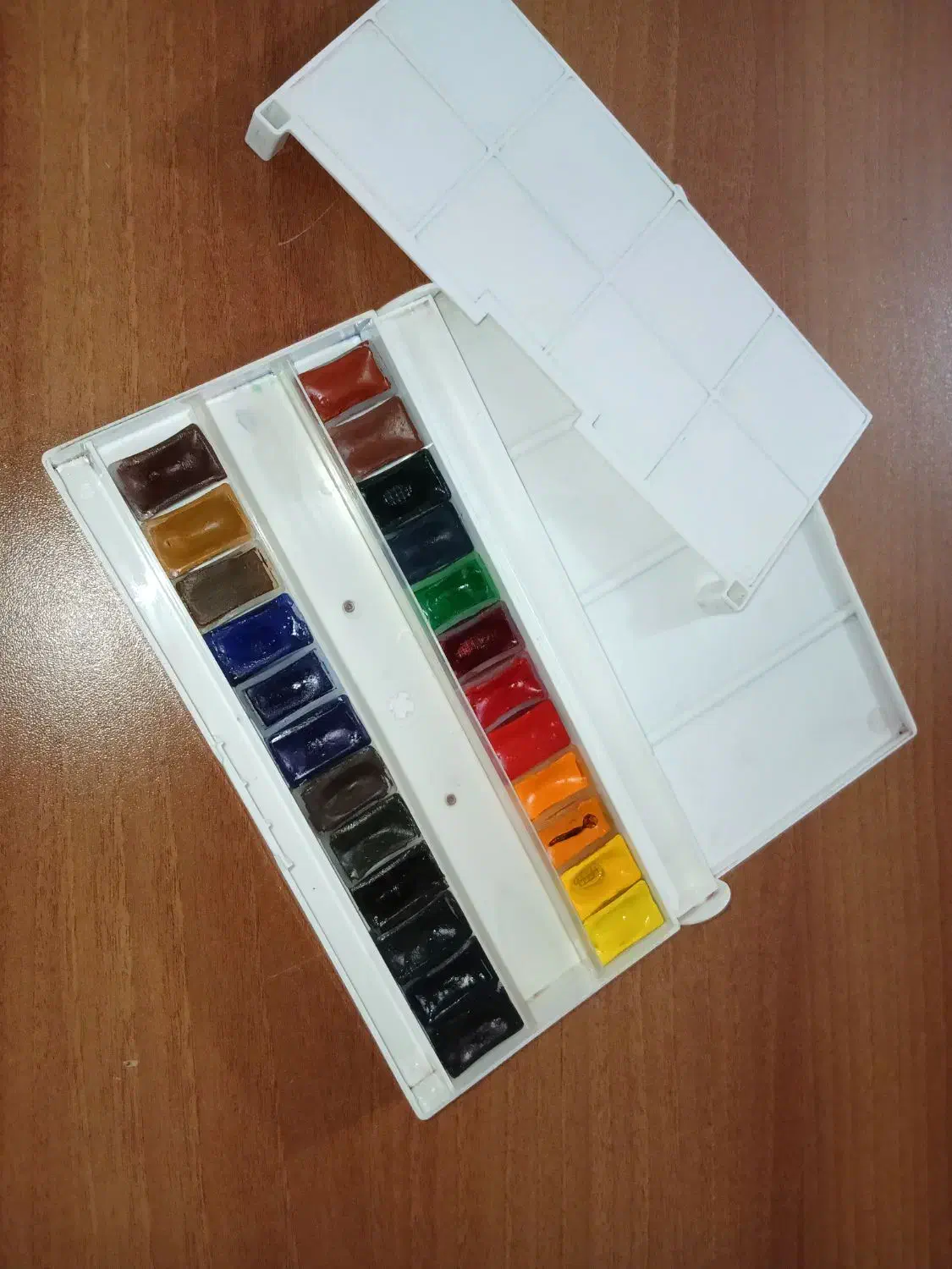 آبرنگ ۲۴ رنگ|لوازم التحریر|نسیم‌شهر, |دیوار