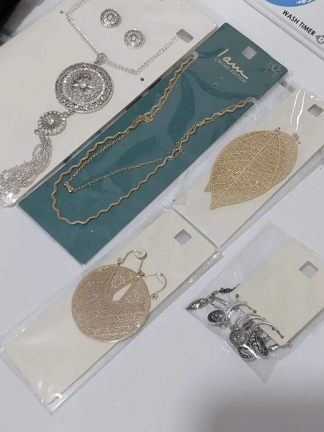 گوشواره و گردنبند شیک سربندر|جواهرات|بندر ماهشهر, |دیوار