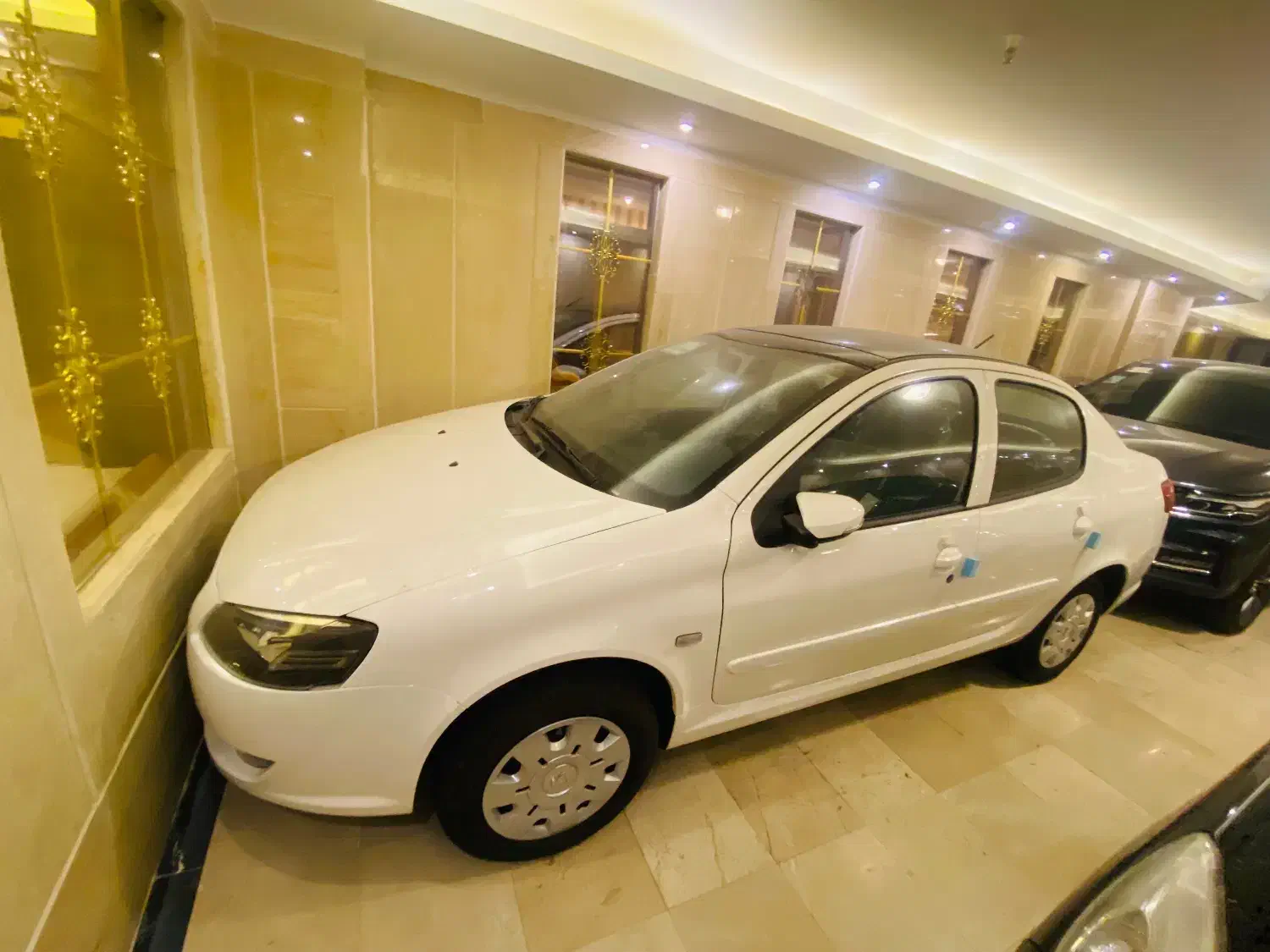 رانا سفید پانوراما ۴۰۱صفر خشک|خودرو سواری و وانت|تهران, شهرک چیتگر|دیوار