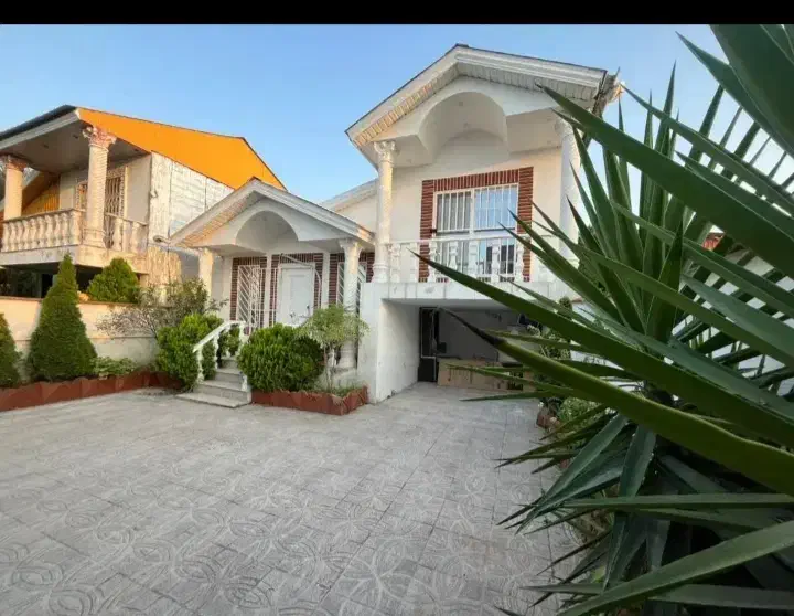 نیم پیلوت / شیک / ۱۷۰متر|فروش خانه و ویلا|آمل, |دیوار