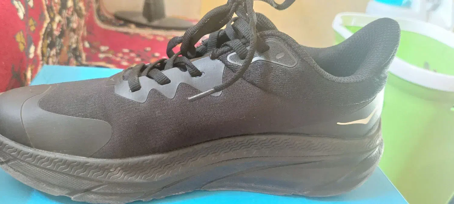 کفش  اسپرت برند HOKA|کیف، کفش، کمربند|ایوان, |دیوار