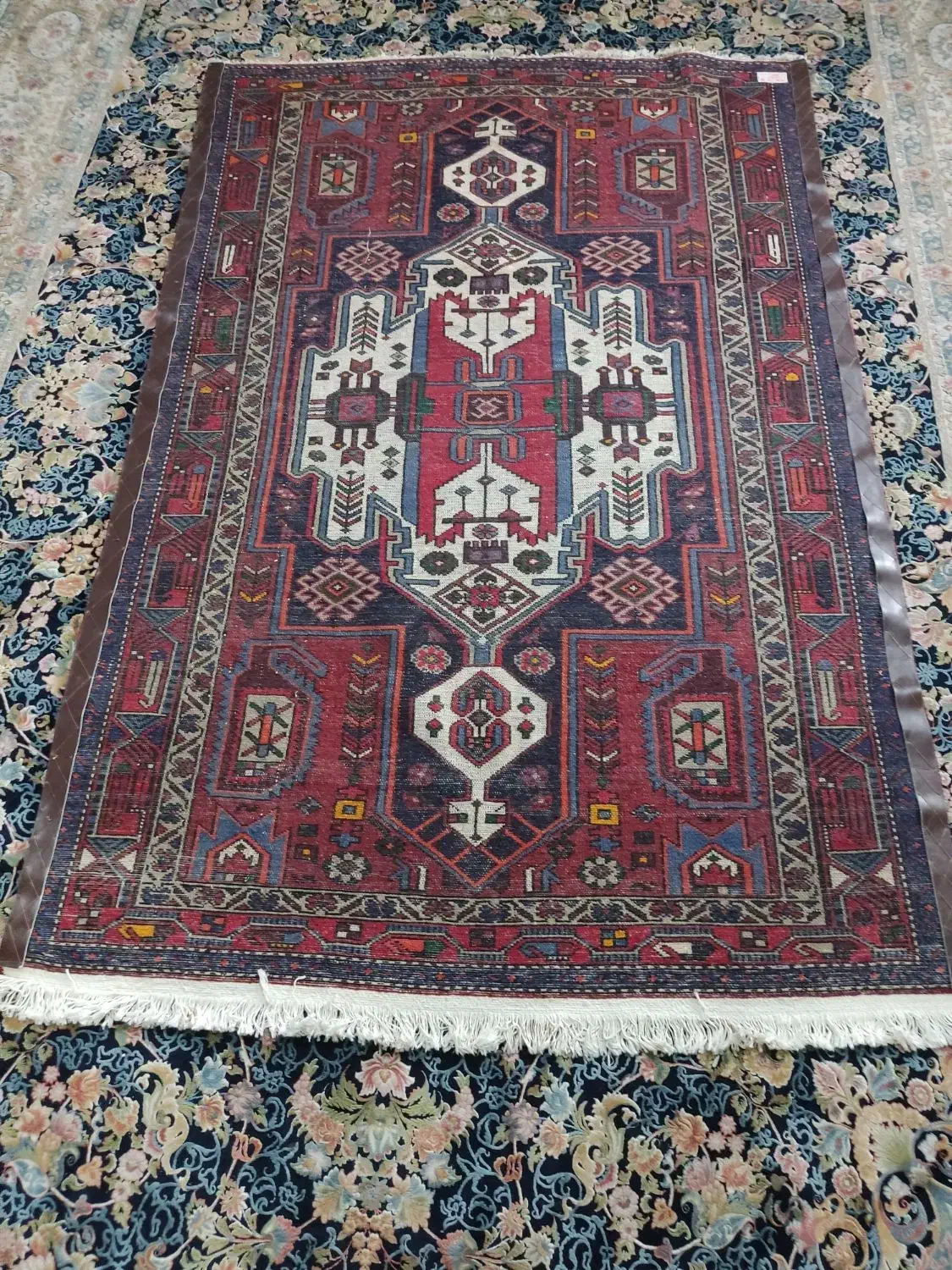 فرش دست بافت|فرش|تهران, آذری|دیوار