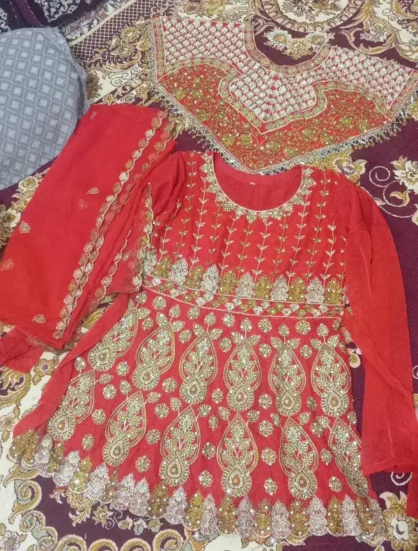 لباس هندی|لباس|کرمان, |دیوار