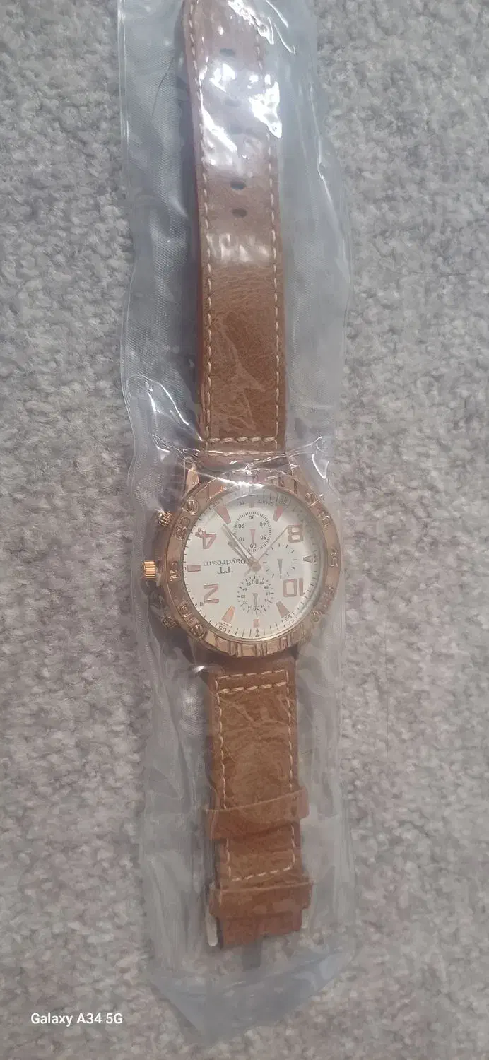 ساعت مچی|ساعت|قم, شاد قلی|دیوار