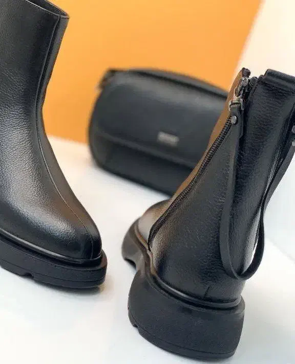 بوت سایز چهل|کیف، کفش، کمربند|اندیشه, اندیشه فاز ۳|دیوار