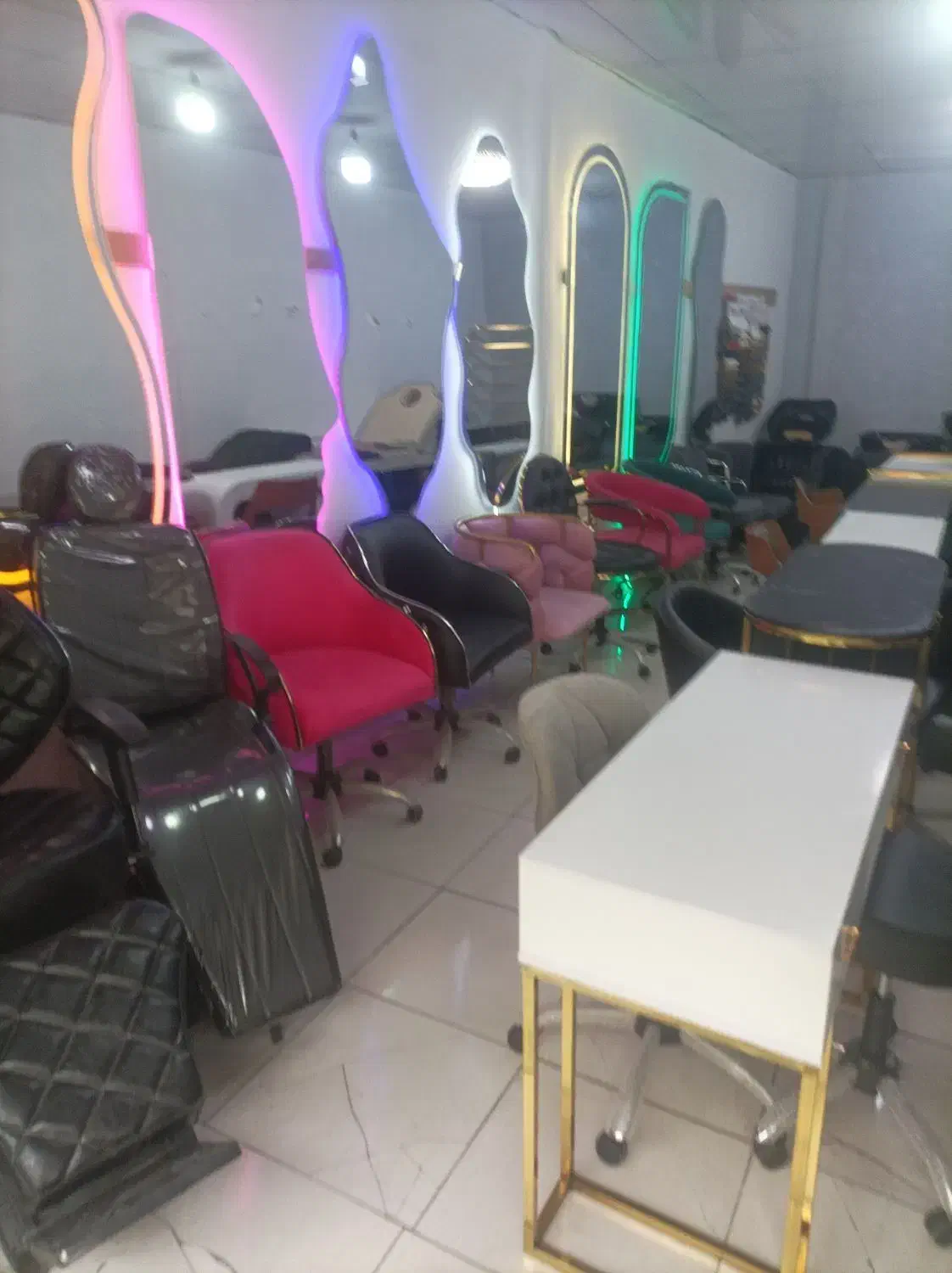 فروشنده آقا،خانم ،کارگرساده،استخدام کارگر|استخدام بازاریابی و فروش|تهران, نعمتآباد|دیوار