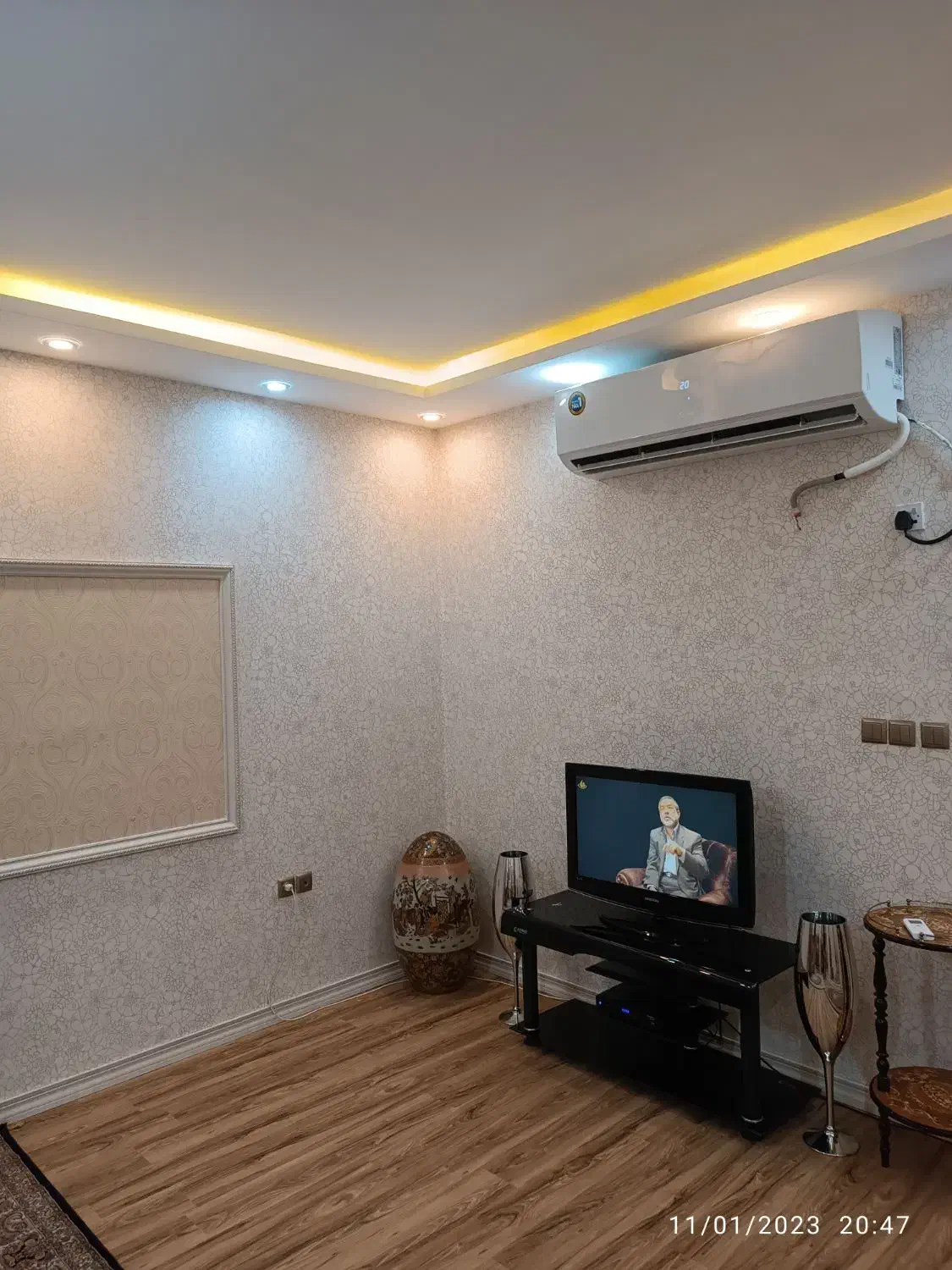 کاغذ دیواری ساده سفید|مصالح و تجهیزات ساختمان|آبادان, |دیوار