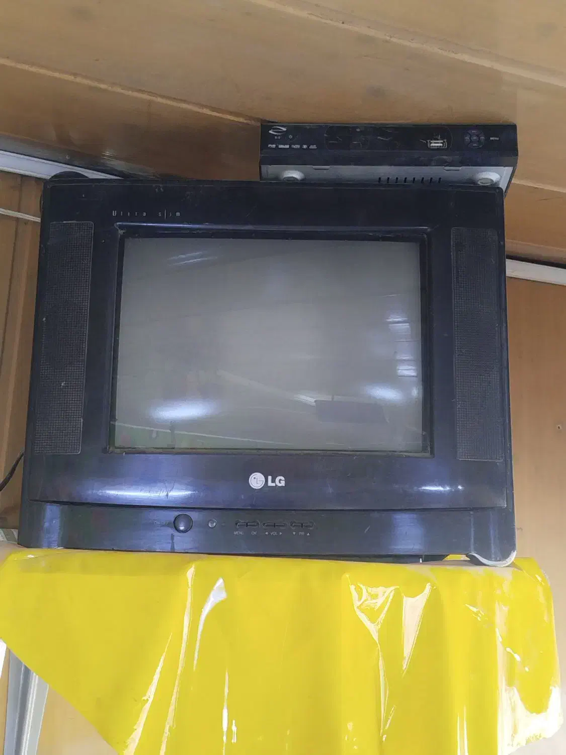 گیرنده‌دیجیتال‌تلویزیون|تلویزیون و پروژکتور|بروجرد, |دیوار