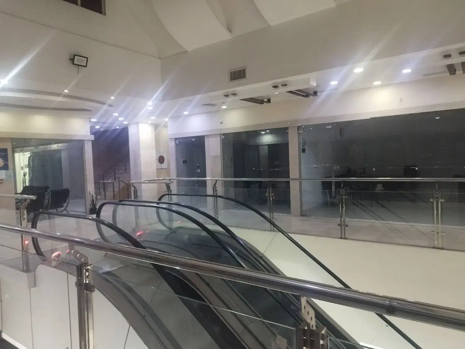 فروش واحد تجاری ۲۷ متری مجتمع خلیج فارس نیایش|فروش دفتر کار، اتاق اداری، مطب|بوشهر, |دیوار