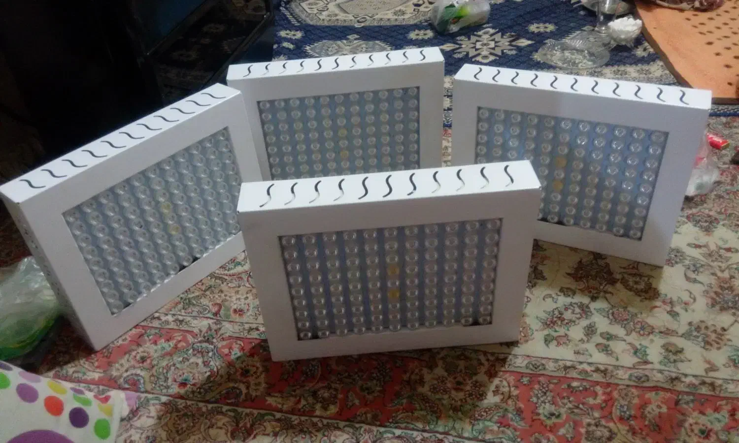 ال ای دی رشد گیاه همراه باکس|گل و گیاه طبیعی|کرج, چمران|دیوار