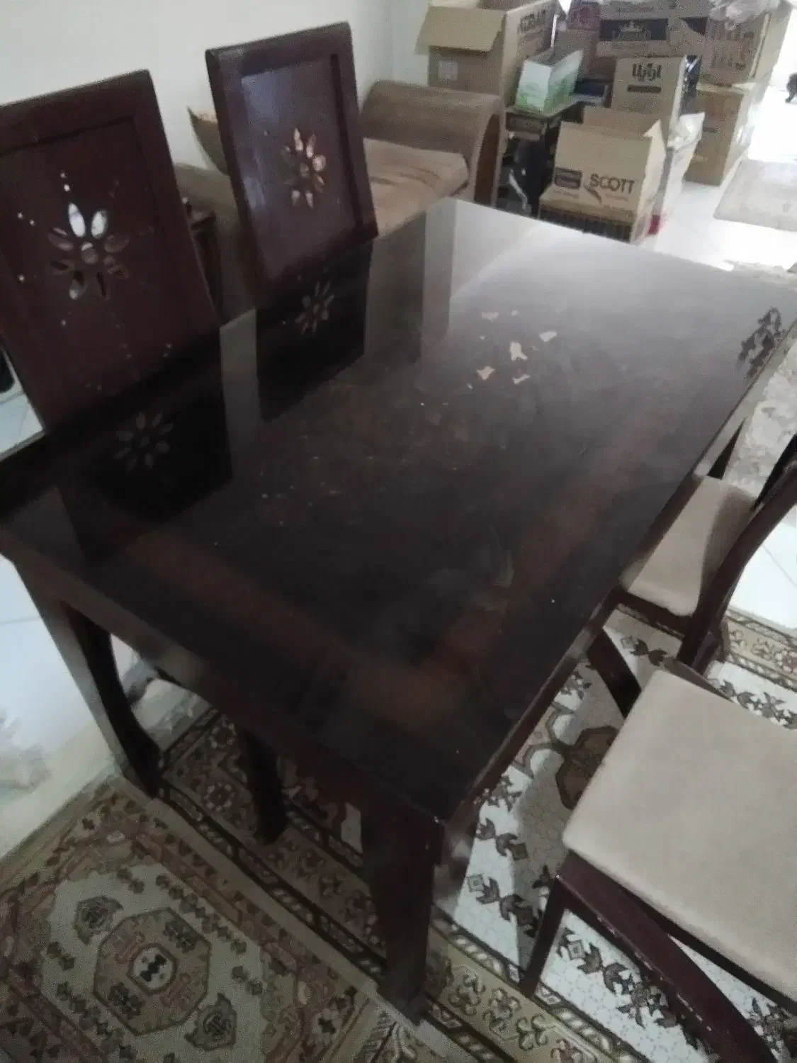 یک عدد میز نهار خوری چهار نفره|میز و صندلی غذاخوری|ملارد, |دیوار