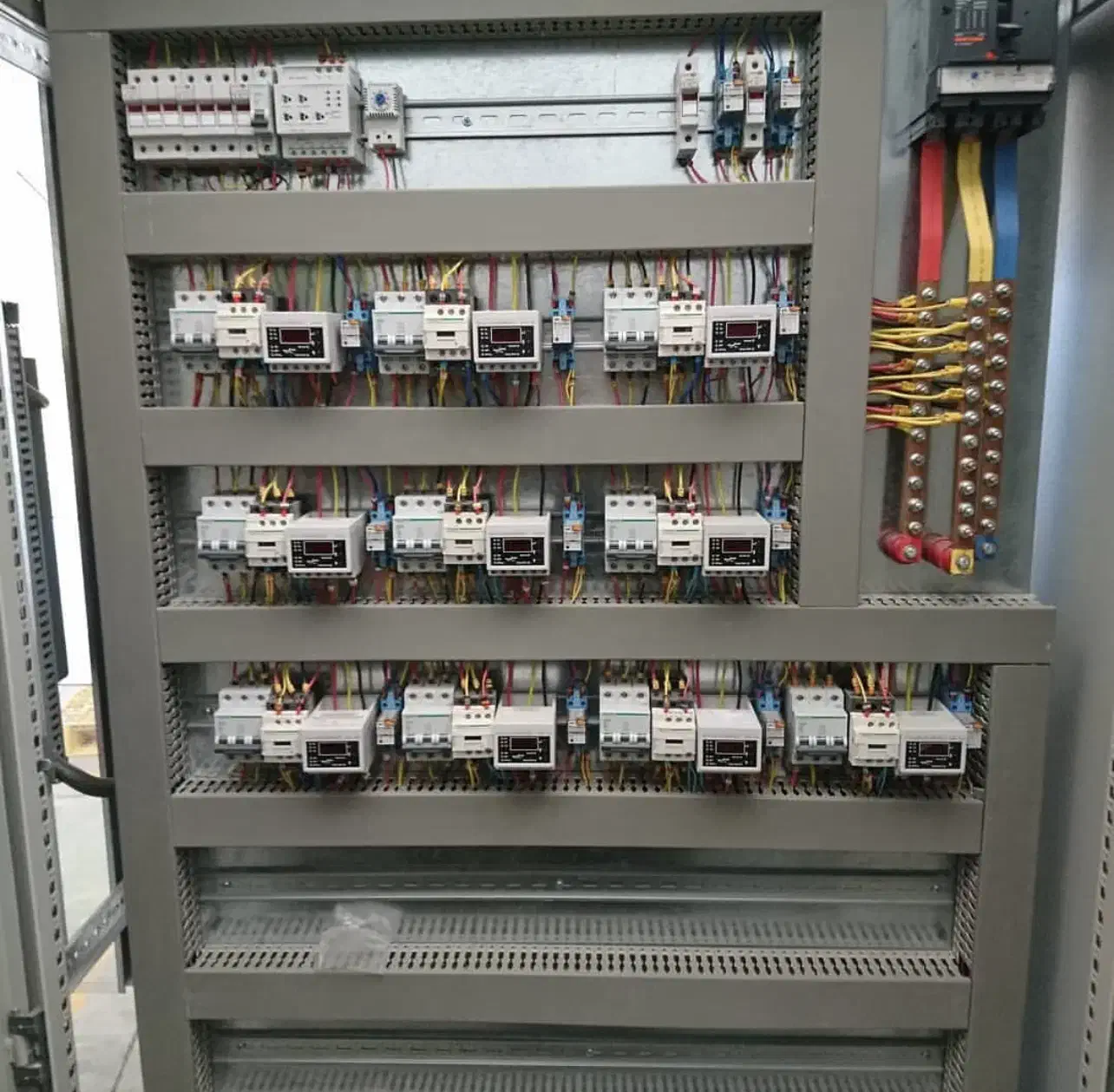 برق صنعتی سیم پیچی اتوماسیون PLC|خدمات پیشه و مهارت|اصفهان, شهرک صنعتی امیرکبیر (شاپور جدید)|دیوار