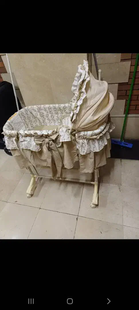 تخت نوزاد|تخت و صندلی بچه|تهران, امانیه|دیوار